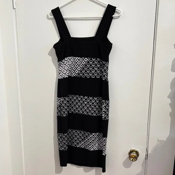 ❌SOLD Frank Lyman Design Black & White Sequin Panel Sheath Dress - Size 4 - Picture 4 of 4